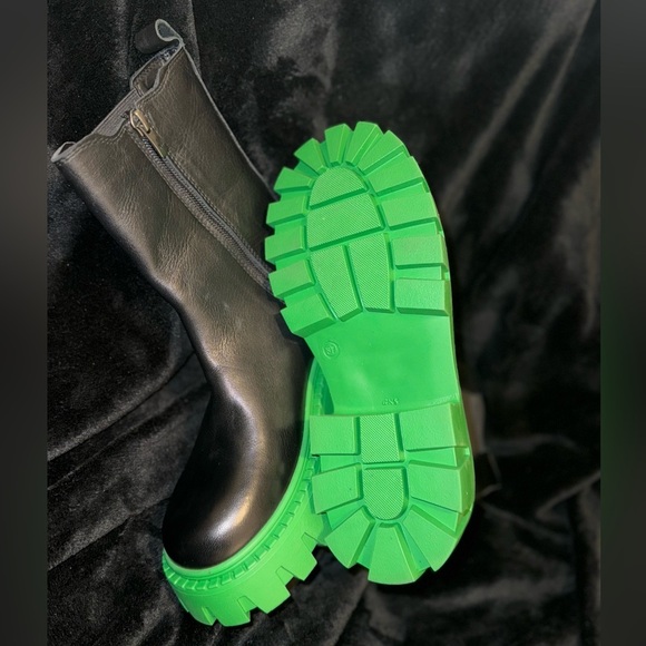 Steve Madden Charges Black/green NEW* - Picture 3 of 8